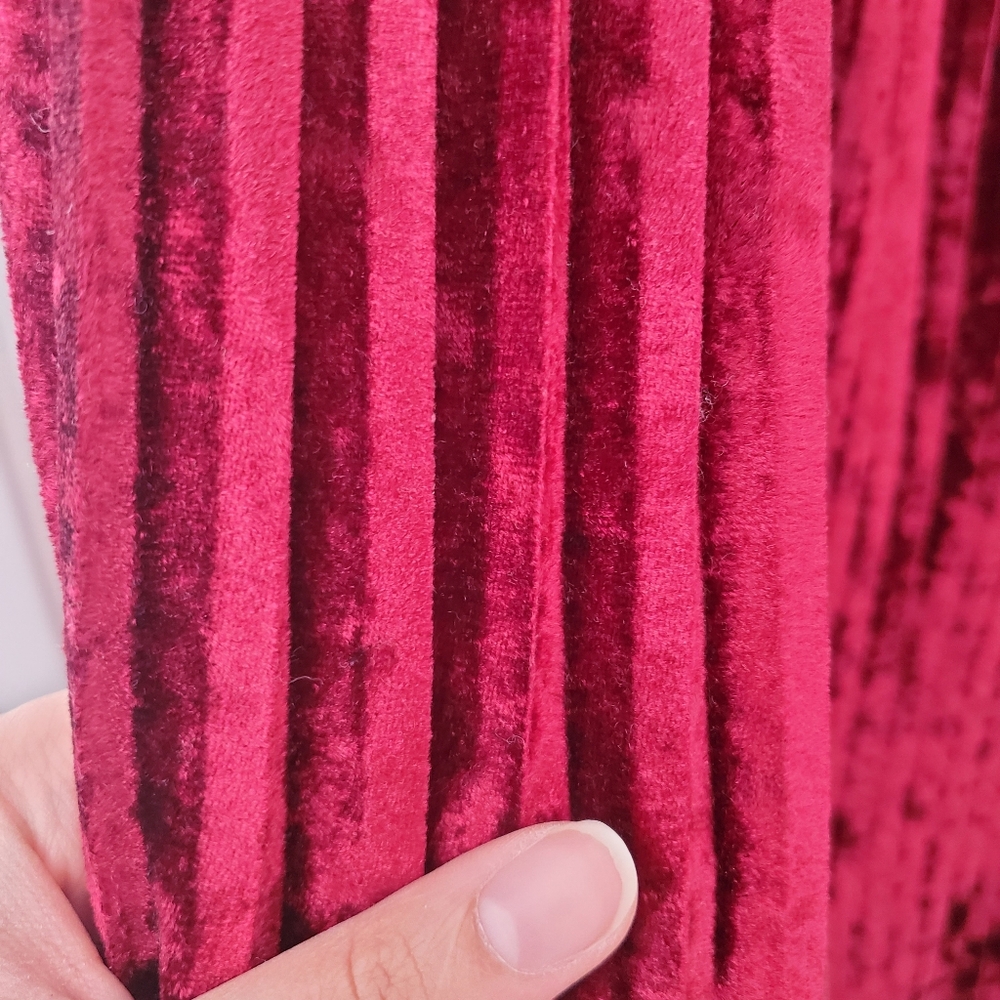 ZARA burgundy red crushed velvet knife pleated skirt